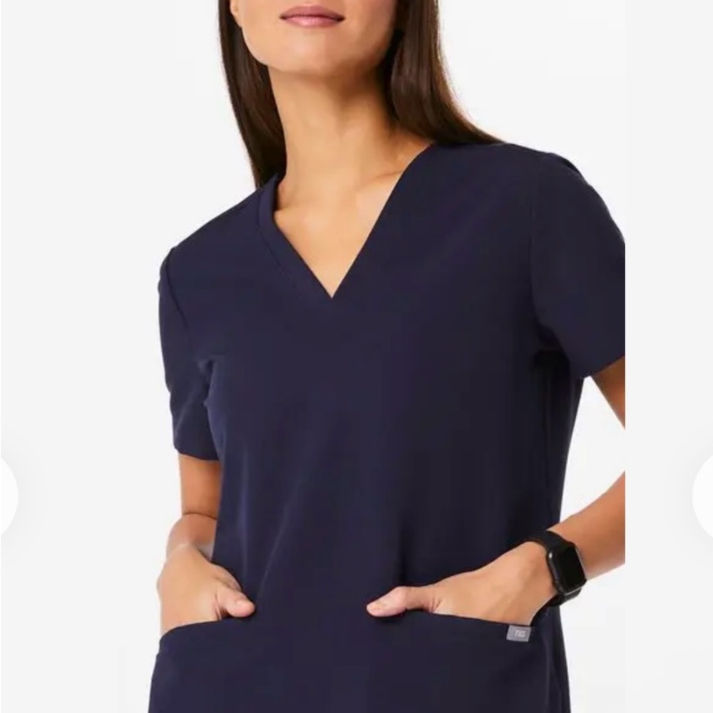 Figs Casma Navy Scrub Top Medium - Picture 5 of 9